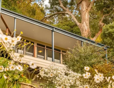 Charming front view of Olinda accommodation